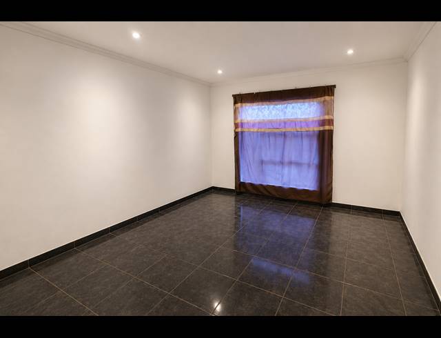 3 BEDROOM HOUSE FOR SALE IN SONLAND PARK